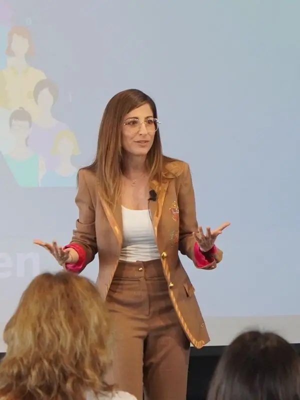 Mónica Galán Bravo formación